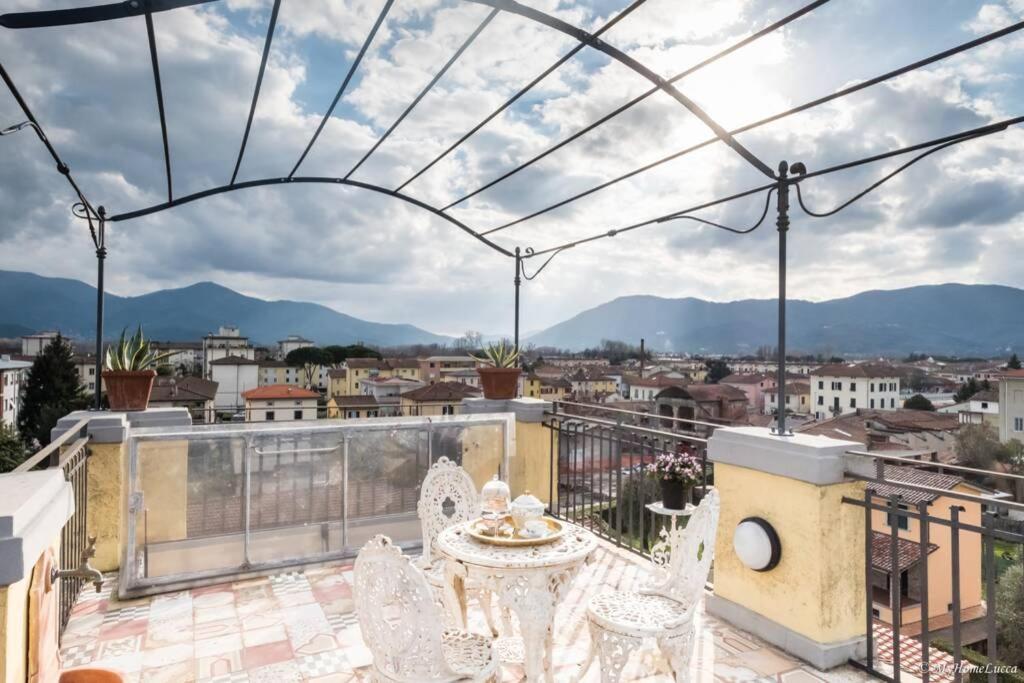 Casa Maria - Attico Di Lusso Vicino Alle Mura Lucca Exterior foto