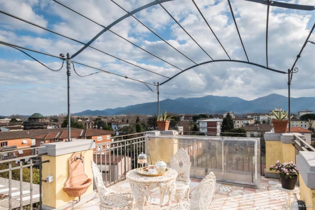 Casa Maria - Attico Di Lusso Vicino Alle Mura Lucca Exterior foto